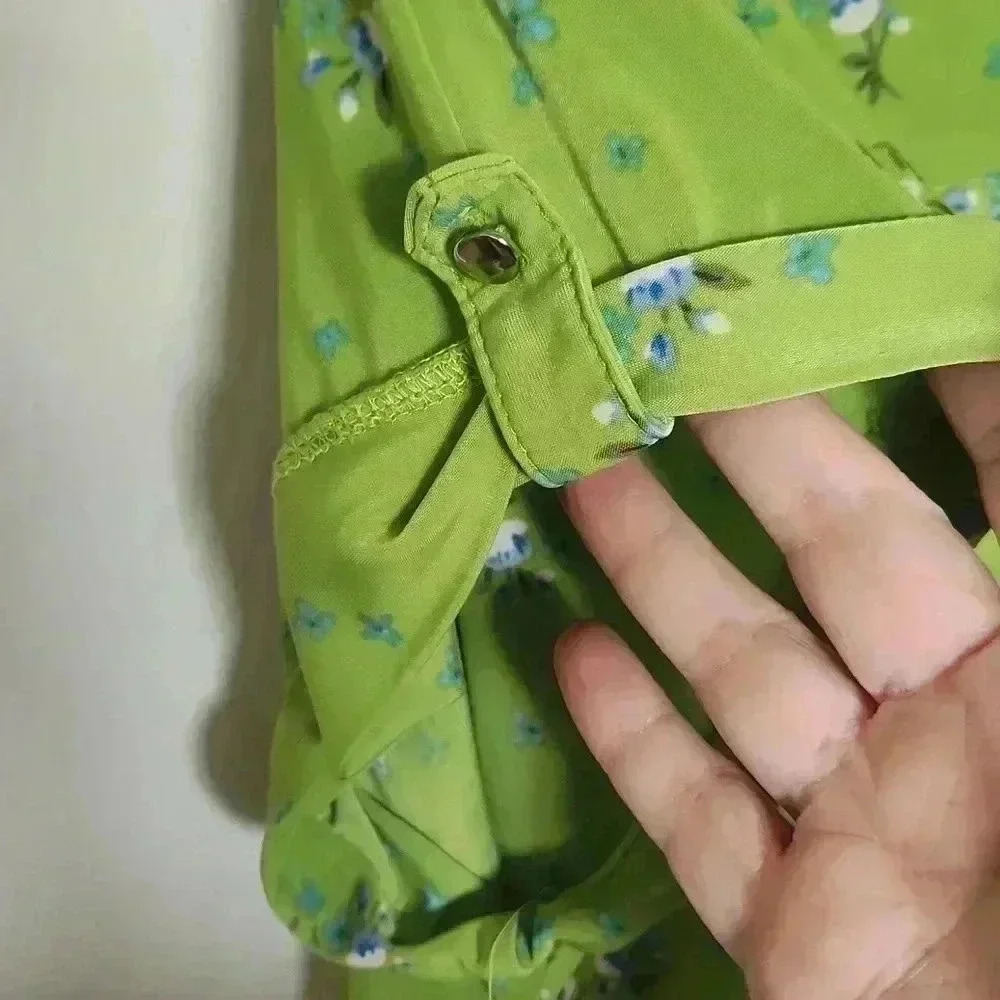 Lily Morgan Floral Blouse 2X | Green Stretchy Button Front Top Plus Size - Picture 8 of 9
